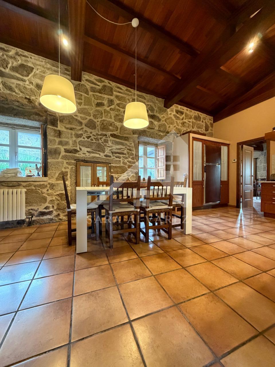 178523034199900045497_178510211843 SE VENDE ESPECTACULAR CASA DE PIEDRA RESTAURADA PRÓXIMA A LA CIUDAD DE PONTEVEDRA EN VIASCÓN- COTOBADE