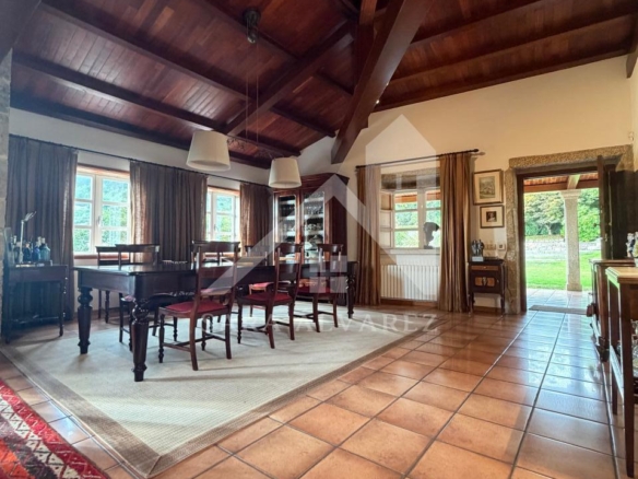 SE VENDE ESPECTACULAR CASA  DE PIEDRA RESTAURADA PRÓXIMA A LA CIUDAD DE PONTEVEDRA EN VIASCÓN- COTOBADE