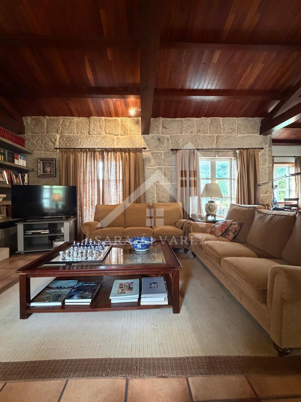 178523035317300045497_178510303356 SE VENDE ESPECTACULAR CASA DE PIEDRA RESTAURADA PRÓXIMA A LA CIUDAD DE PONTEVEDRA EN VIASCÓN- COTOBADE