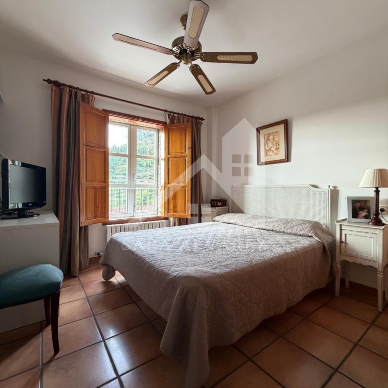 SE VENDE ESPECTACULAR CASA  DE PIEDRA RESTAURADA PRÓXIMA A LA CIUDAD DE PONTEVEDRA EN VIASCÓN- COTOBADE