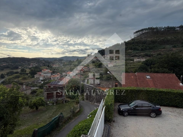 SE VENDE ESPECTACULAR CASA  DE PIEDRA RESTAURADA PRÓXIMA A LA CIUDAD DE PONTEVEDRA EN VIASCÓN- COTOBADE