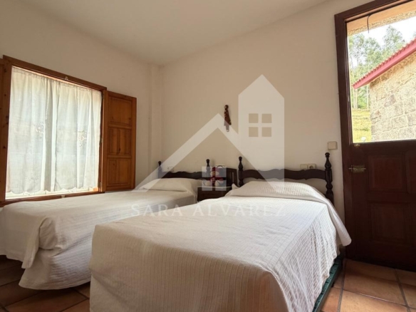 SE VENDE ESPECTACULAR CASA  DE PIEDRA RESTAURADA PRÓXIMA A LA CIUDAD DE PONTEVEDRA EN VIASCÓN- COTOBADE