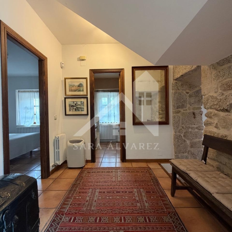 SE VENDE ESPECTACULAR CASA  DE PIEDRA RESTAURADA PRÓXIMA A LA CIUDAD DE PONTEVEDRA EN VIASCÓN- COTOBADE