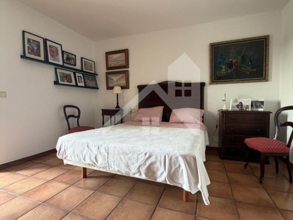 SE VENDE ESPECTACULAR CASA  DE PIEDRA RESTAURADA PRÓXIMA A LA CIUDAD DE PONTEVEDRA EN VIASCÓN- COTOBADE