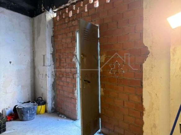 Oportunidad Única: Amplio Local Comercial de 312 m² en Bruto