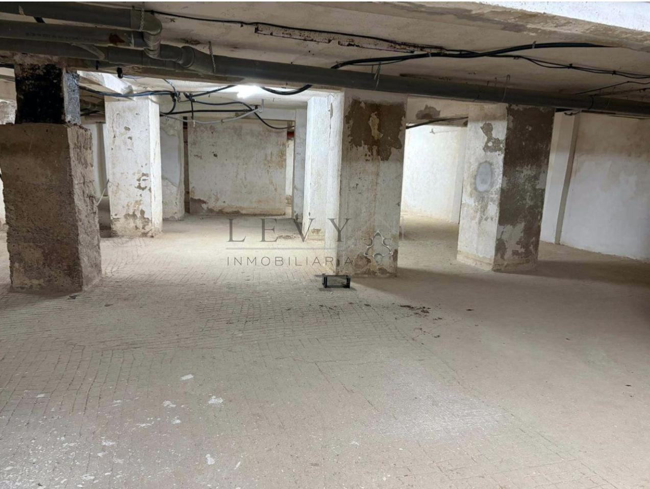 178523186351400029562_178522935887 Oportunidad Única: Amplio Local Comercial de 312 m² en Bruto