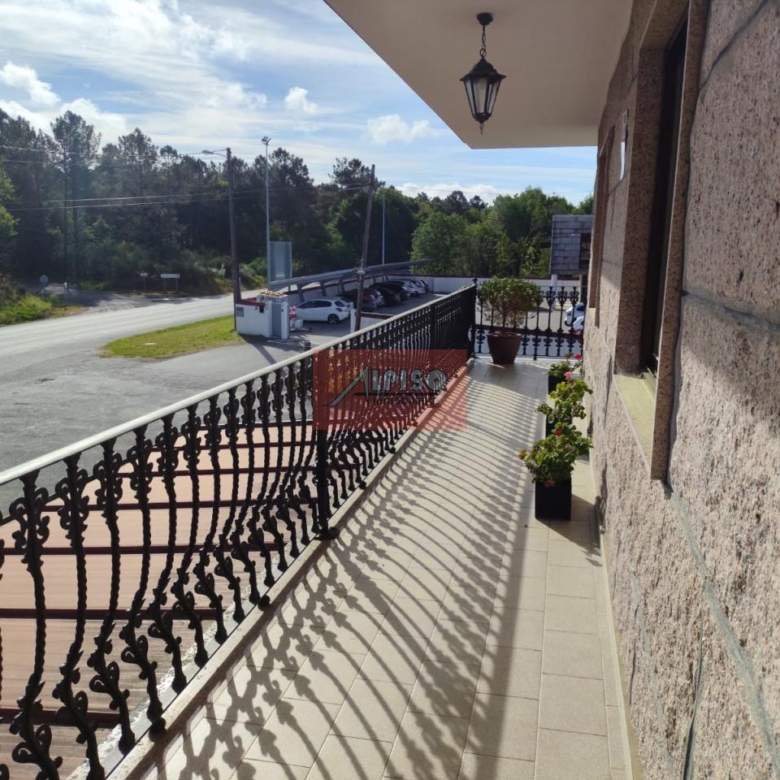 Chalet en Vilamarín