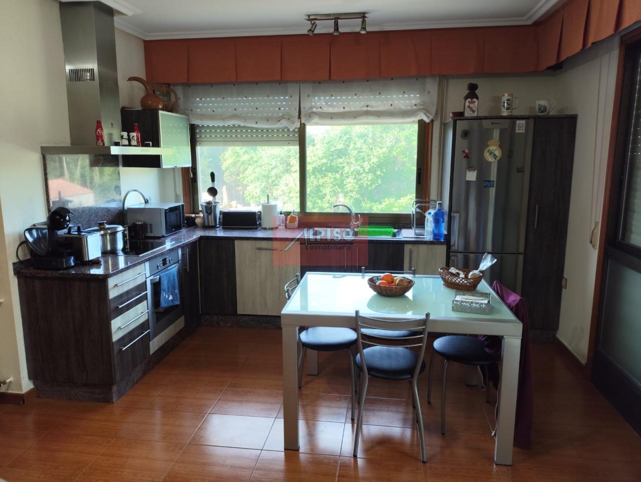 178577025233300045557_177685067236 Chalet en Vilamarín