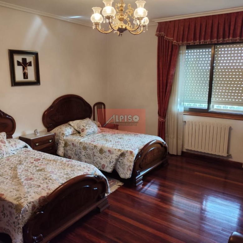 Chalet en Vilamarín