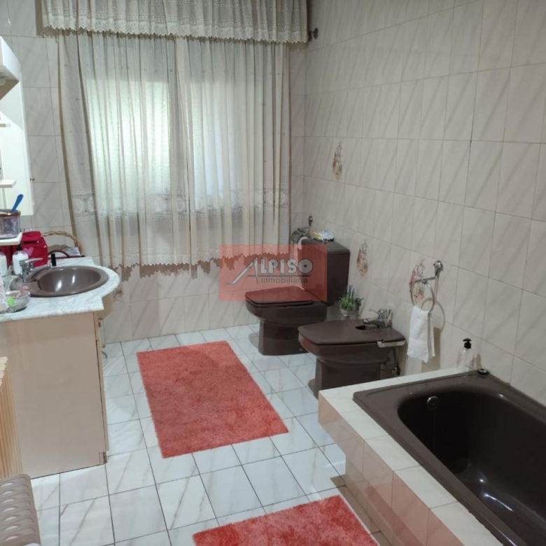 Chalet en Vilamarín