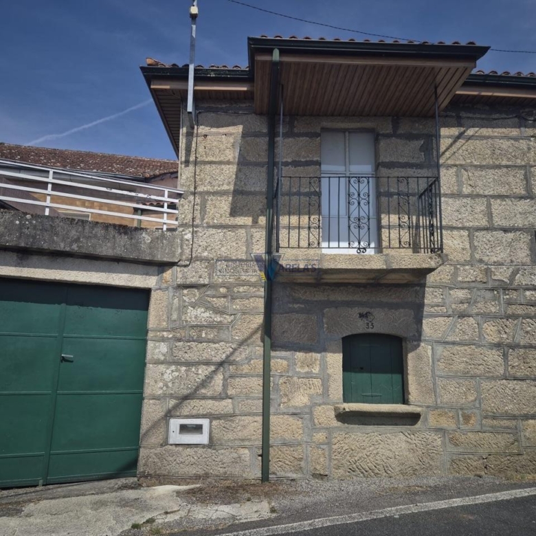 Casa en Amoeiro