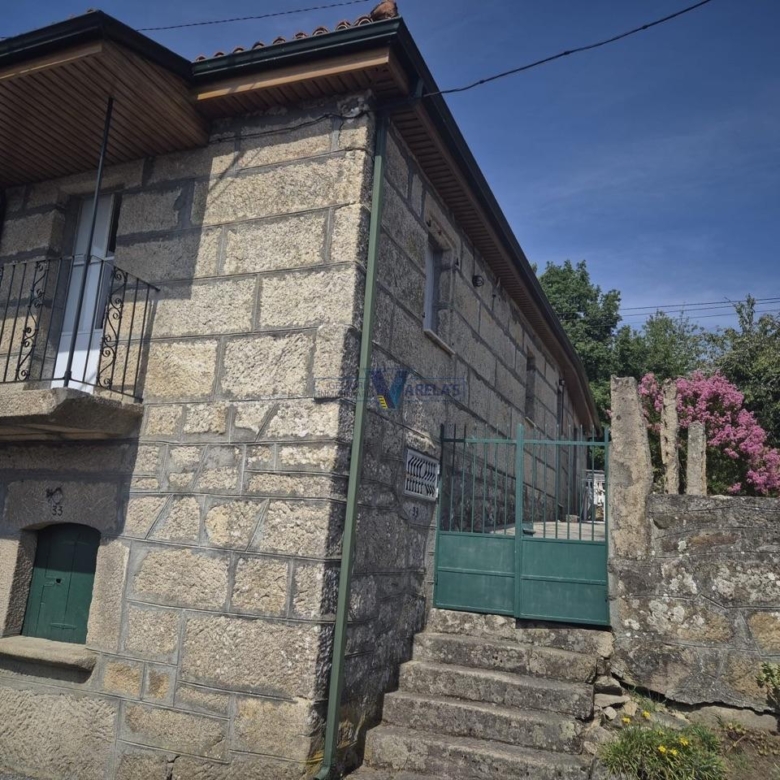 Casa en Amoeiro