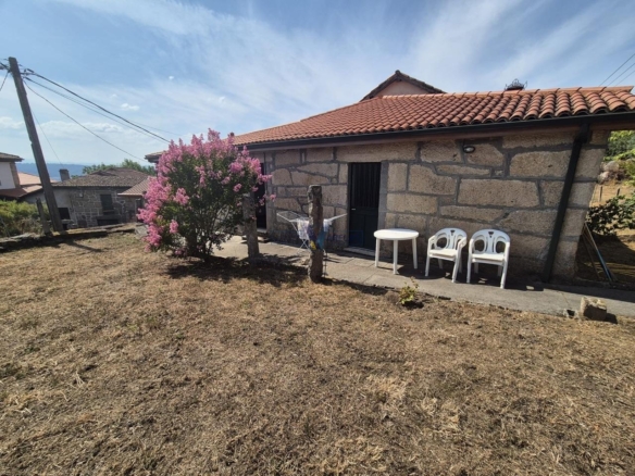 Casa en Amoeiro