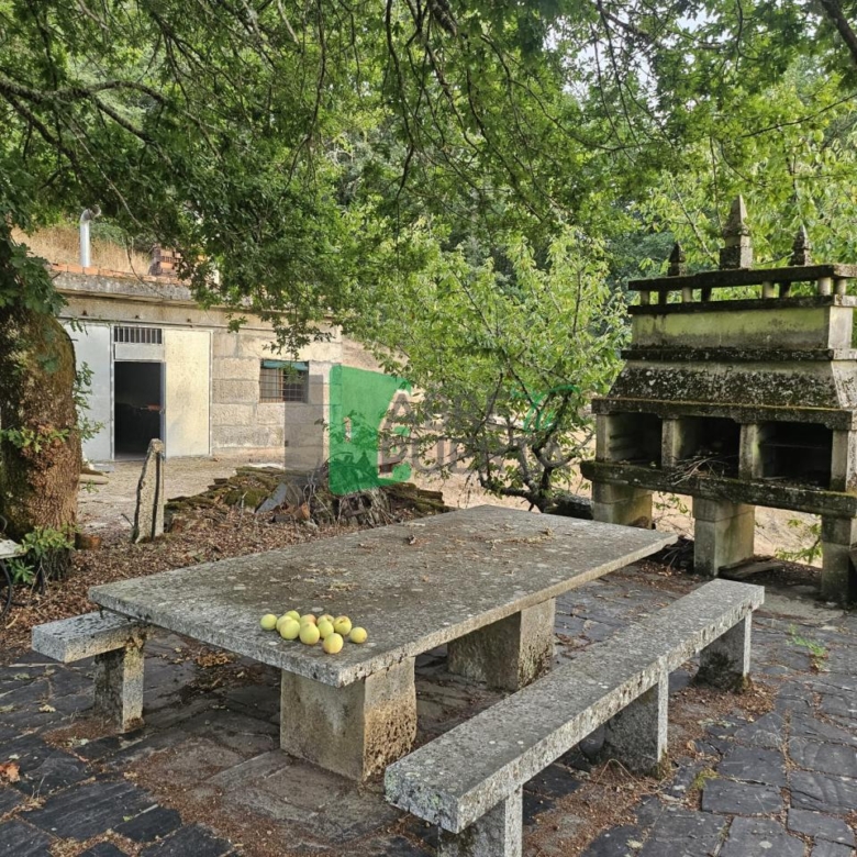 FINCA RUSTICA EN AS CASIÑAS / A PEROXA