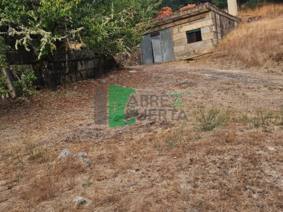 FINCA RUSTICA EN AS CASIÑAS / A PEROXA