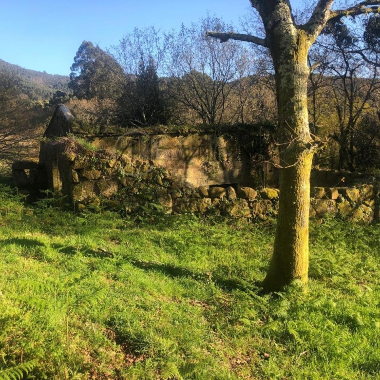 Parcela edificable de 3.200 m² en Gondomar