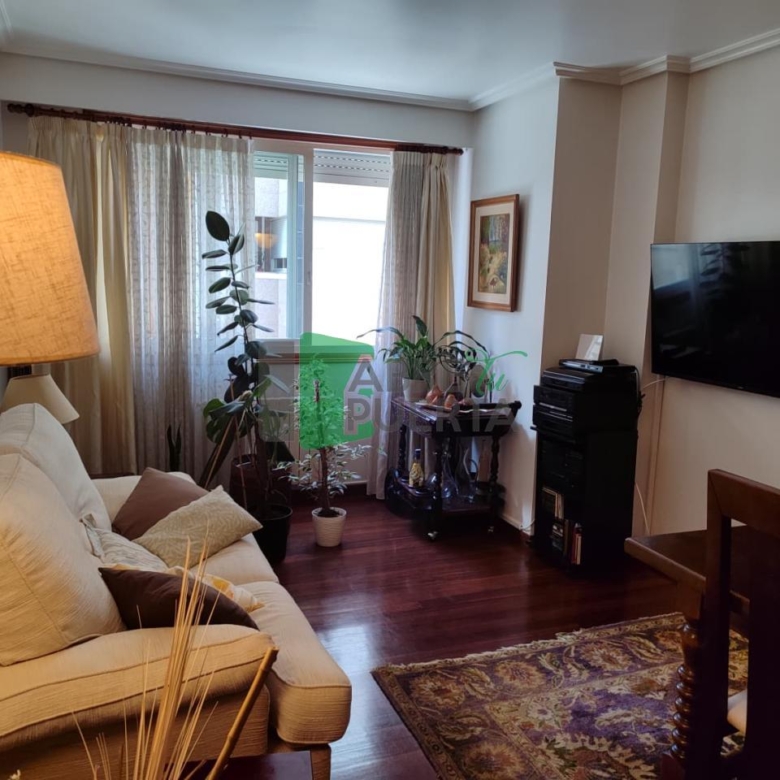 PISO EN VENTA EN EL CENTRO