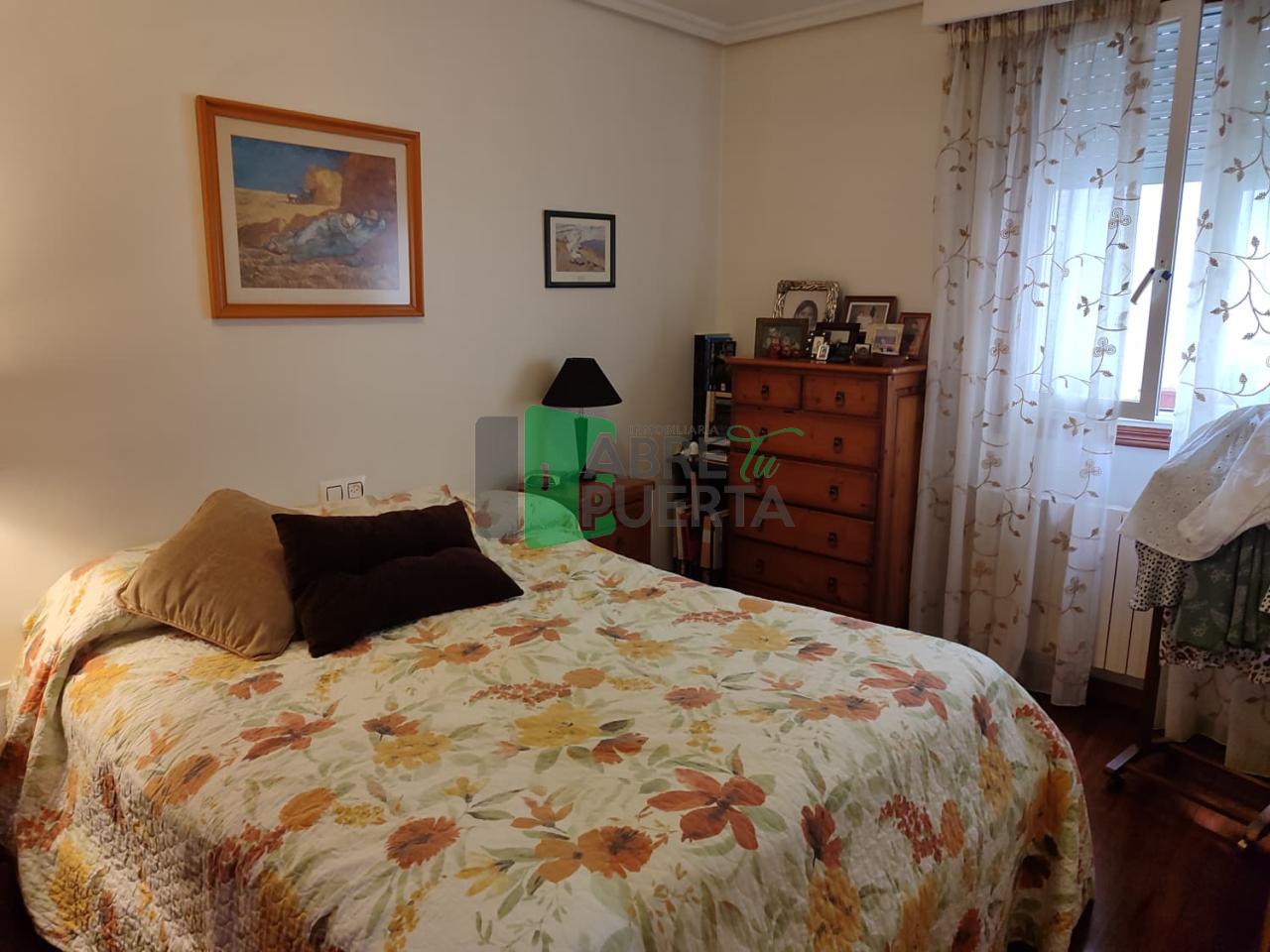 178585761162600172657_178585709885 PISO EN VENTA EN EL CENTRO