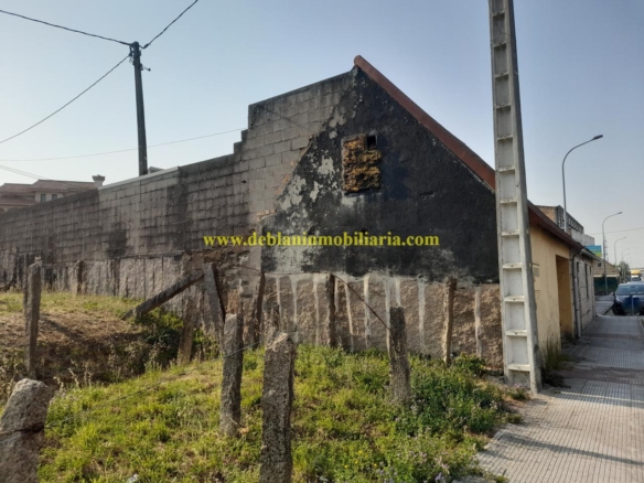 SE ALQUILA LOCAL / NAVE EN O PORRIÑO