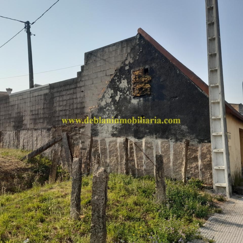 SE ALQUILA LOCAL / NAVE EN O PORRIÑO