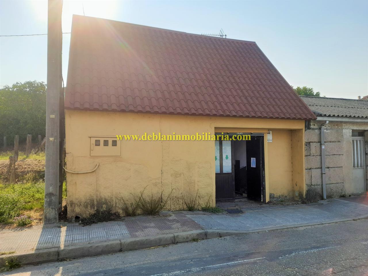 178586026021700029578_178586011997 SE ALQUILA LOCAL / NAVE EN O PORRIÑO