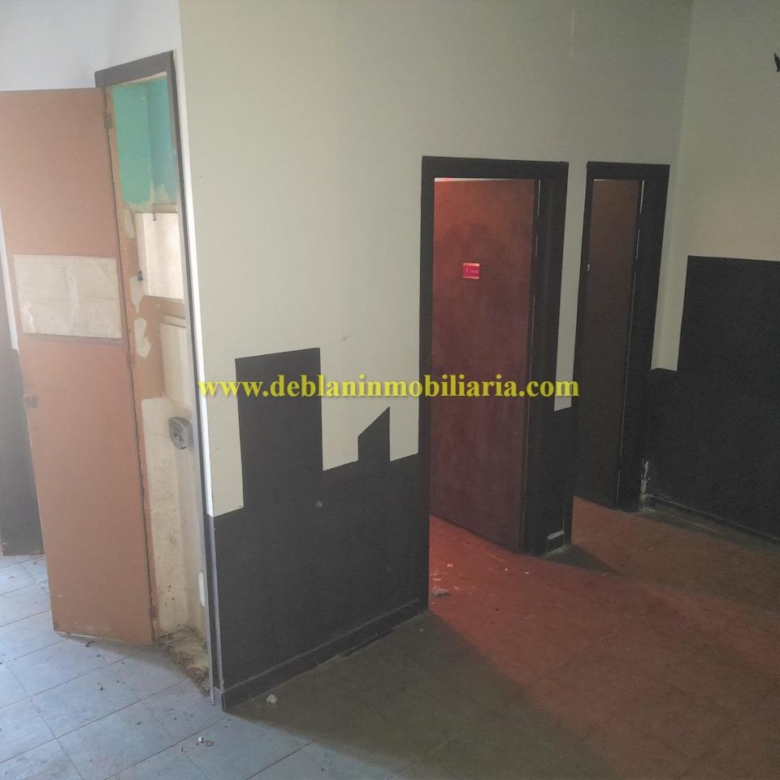 SE ALQUILA LOCAL / NAVE EN O PORRIÑO