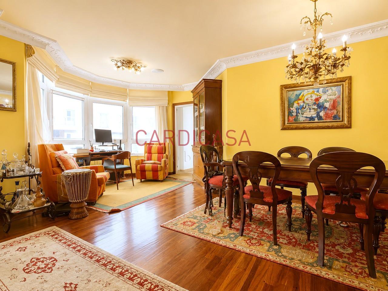 178592152019900172673_178549652630 Gran vivienda familiar en Vía Norte con garaje, bodega y bonitas vistas al mar.