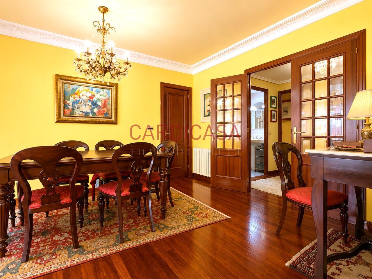 178592152381200172673_178549652668 Gran vivienda familiar en Vía Norte con garaje, bodega y bonitas vistas al mar.