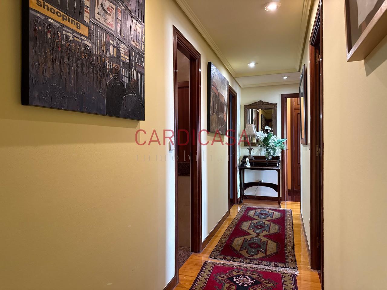 178592152818600172673_178549653951 Gran vivienda familiar en Vía Norte con garaje, bodega y bonitas vistas al mar.