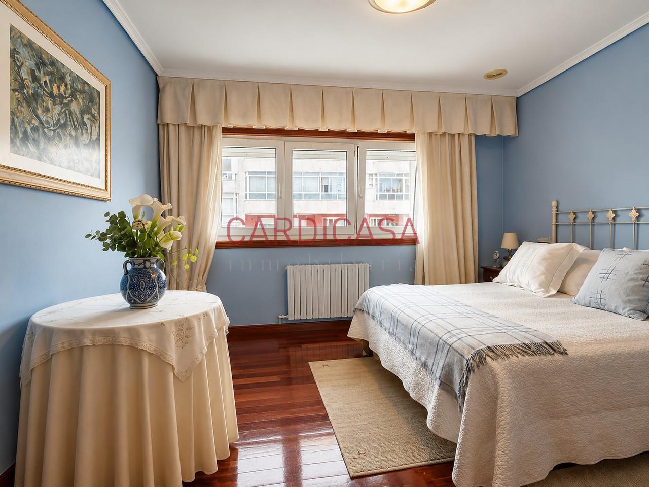 178592153028600172673_178549653317 Gran vivienda familiar en Vía Norte con garaje, bodega y bonitas vistas al mar.