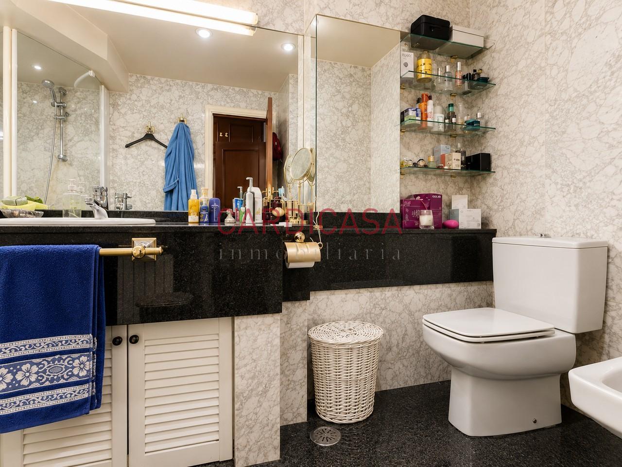 178592153279600172673_178549653503 Gran vivienda familiar en Vía Norte con garaje, bodega y bonitas vistas al mar.