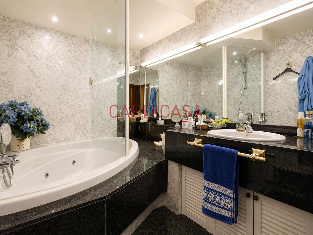 178592153298400172673_178549653466 Gran vivienda familiar en Vía Norte con garaje, bodega y bonitas vistas al mar.
