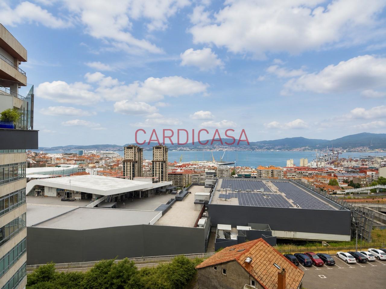 178592153805800172673_178549653168 Gran vivienda familiar en Vía Norte con garaje, bodega y bonitas vistas al mar.
