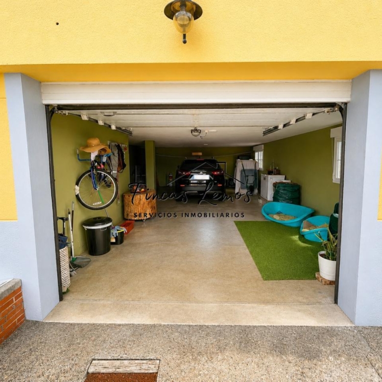 Casa / Chalet independiente en venta en Zas (A Coruña) – Lista para entrar a vivir, con finca y garaje
