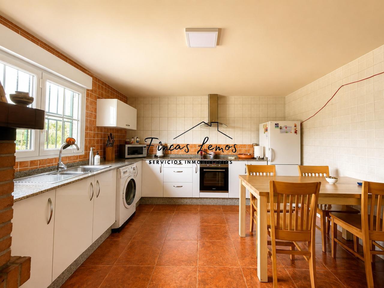 178637947931500034131_178637932115 Casa / Chalet independiente en venta en Zas (A Coruña) – Lista para entrar a vivir, con finca y garaje