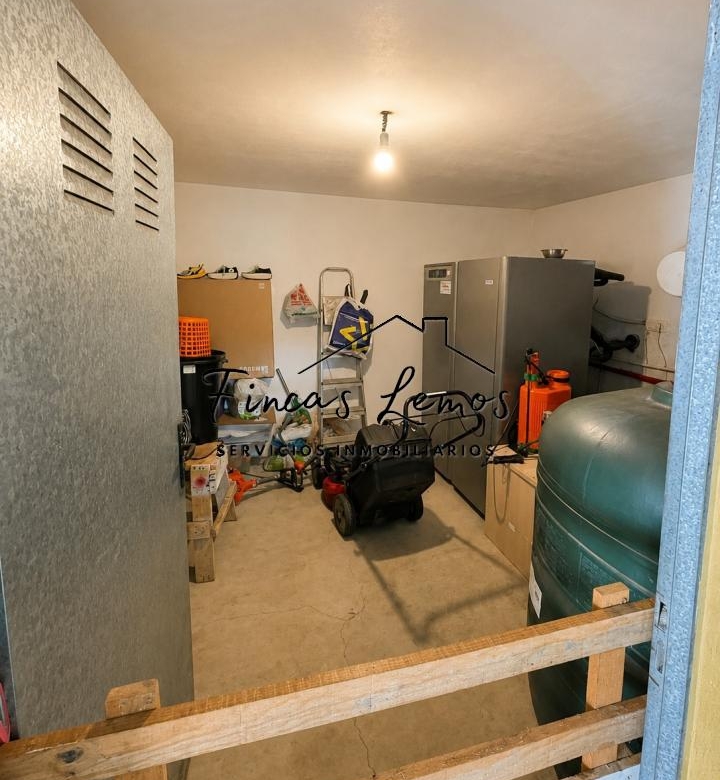 Casa / Chalet independiente en venta en Zas (A Coruña) – Lista para entrar a vivir, con finca y garaje