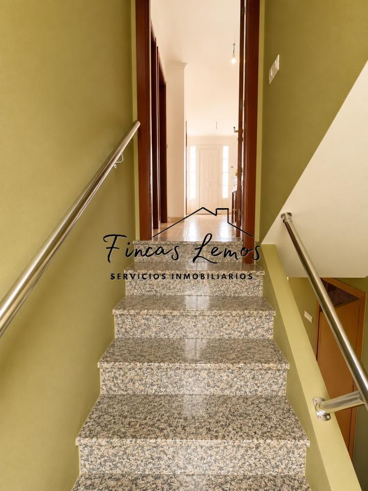 178637948119800034131_178637932311 Casa / Chalet independiente en venta en Zas (A Coruña) – Lista para entrar a vivir, con finca y garaje