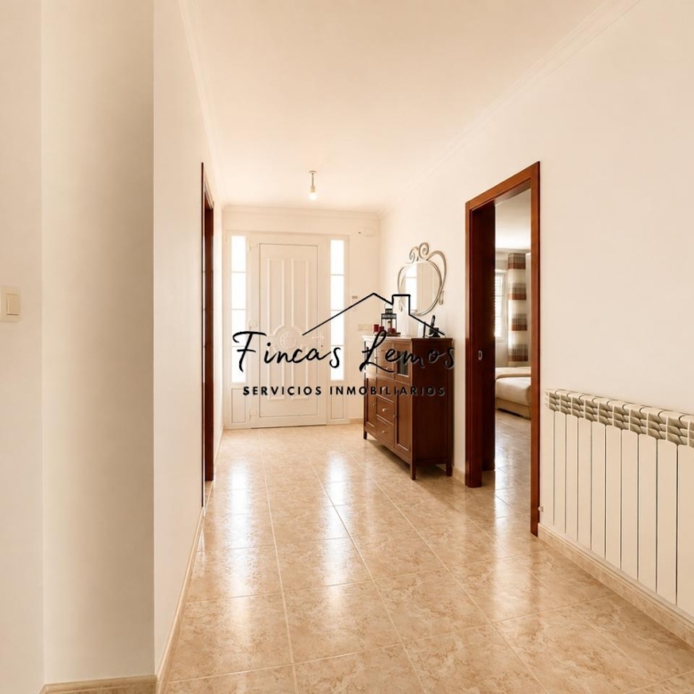 Casa / Chalet independiente en venta en Zas (A Coruña) – Lista para entrar a vivir, con finca y garaje