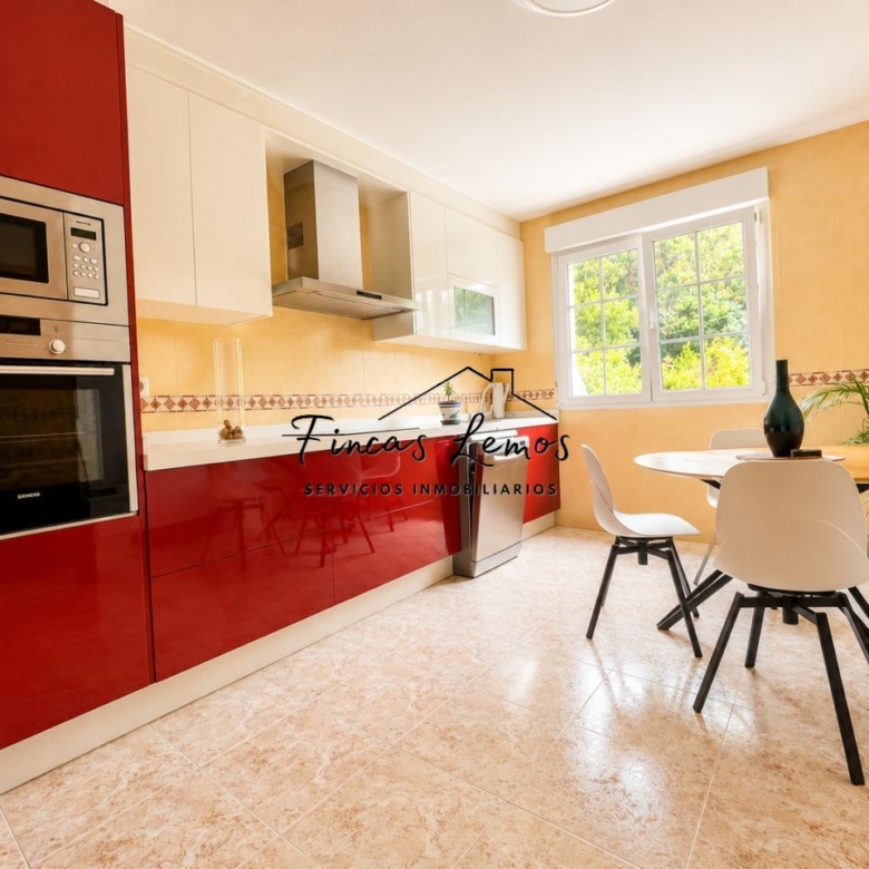 Casa / Chalet independiente en venta en Zas (A Coruña) – Lista para entrar a vivir, con finca y garaje