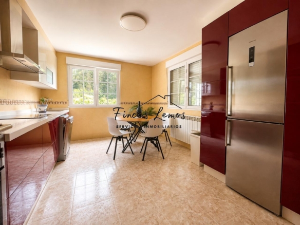 Casa / Chalet independiente en venta en Zas (A Coruña) – Lista para entrar a vivir, con finca y garaje
