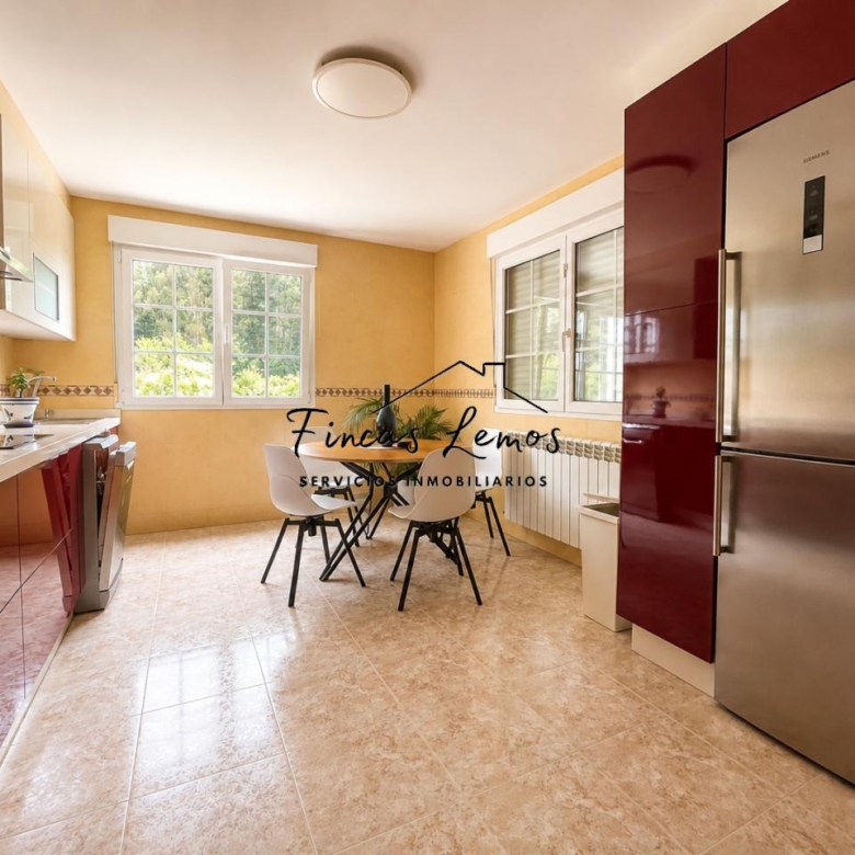 Casa / Chalet independiente en venta en Zas (A Coruña) – Lista para entrar a vivir, con finca y garaje
