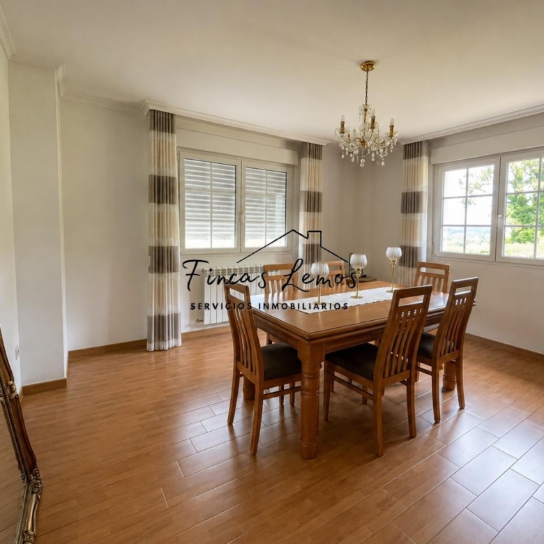 Casa / Chalet independiente en venta en Zas (A Coruña) – Lista para entrar a vivir, con finca y garaje