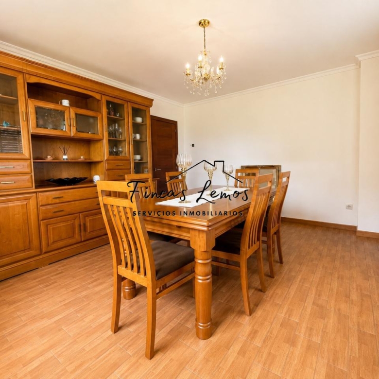 Casa / Chalet independiente en venta en Zas (A Coruña) – Lista para entrar a vivir, con finca y garaje