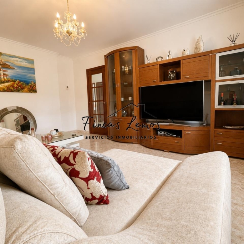 Casa / Chalet independiente en venta en Zas (A Coruña) – Lista para entrar a vivir, con finca y garaje