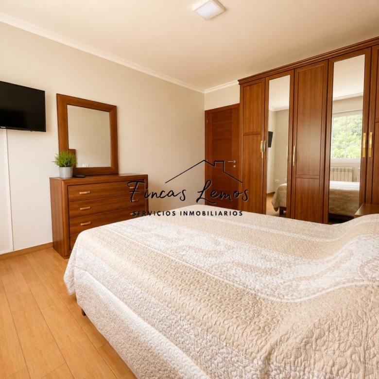 Casa / Chalet independiente en venta en Zas (A Coruña) – Lista para entrar a vivir, con finca y garaje