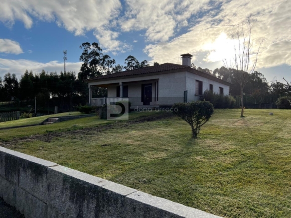 CASA EN ALQUILER EN TOMIÑO CON 900 M² DE PARCELA | 800 €/MES