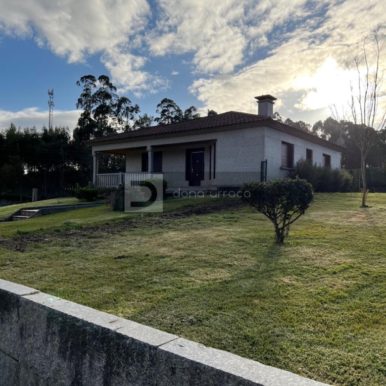 CASA EN ALQUILER EN TOMIÑO CON 900 M² DE PARCELA | 800 €/MES