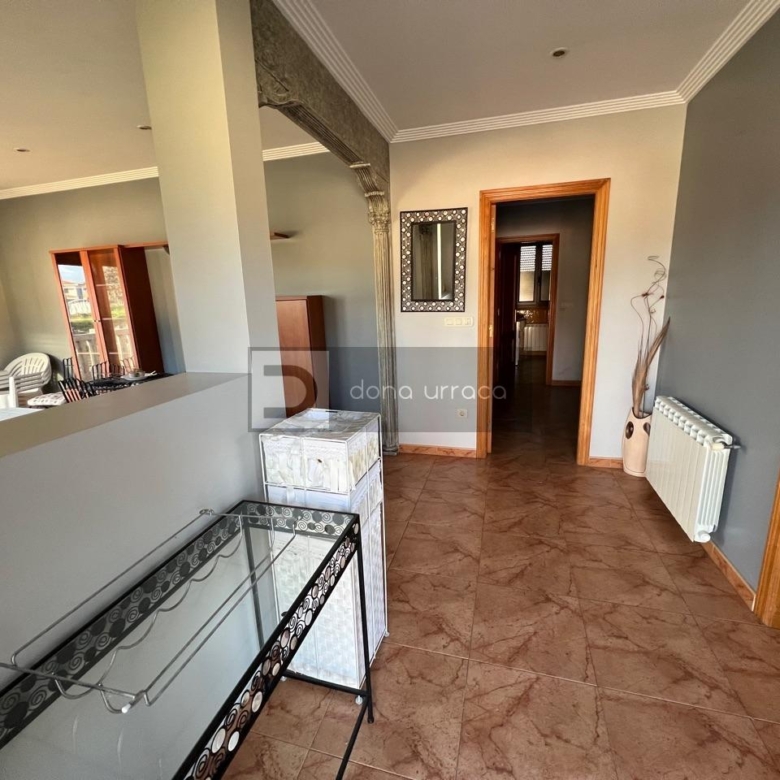 CASA EN ALQUILER EN TOMIÑO CON 900 M² DE PARCELA | 800 €/MES