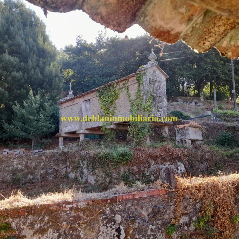 CASONA DE PIEDRA PARA REHABILITAR CON FINCA DE 3730m2