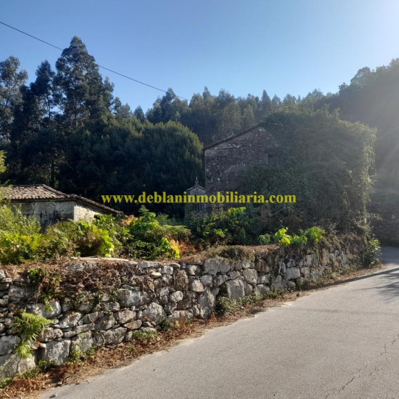 CASONA DE PIEDRA PARA REHABILITAR CON FINCA DE 3730m2